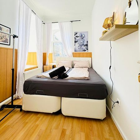 Comfy Rooms In A Shared Apt, 8Min To Rathausplatz Vienna Esterno foto