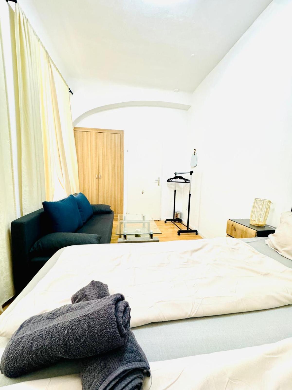 Comfy Rooms In A Shared Apt, 8Min To Rathausplatz Vienna Esterno foto