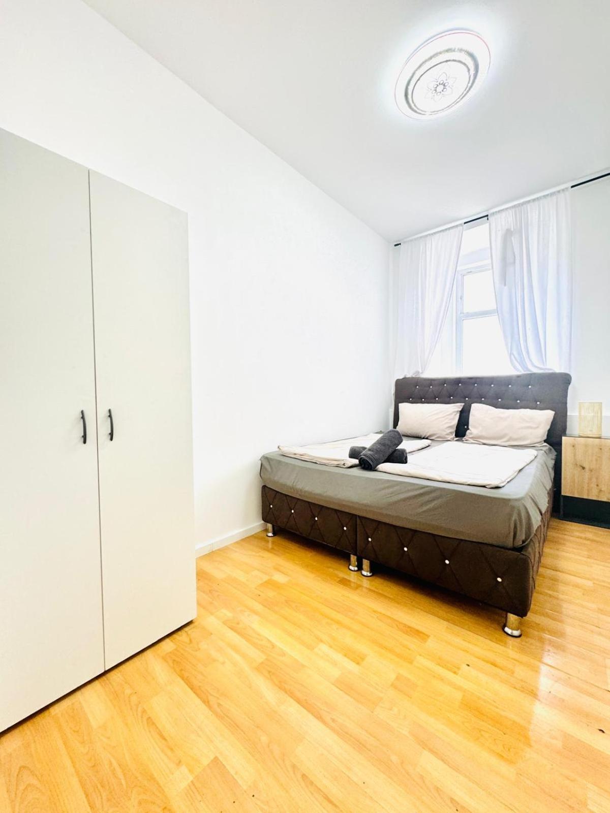 Comfy Rooms In A Shared Apt, 8Min To Rathausplatz Vienna Esterno foto