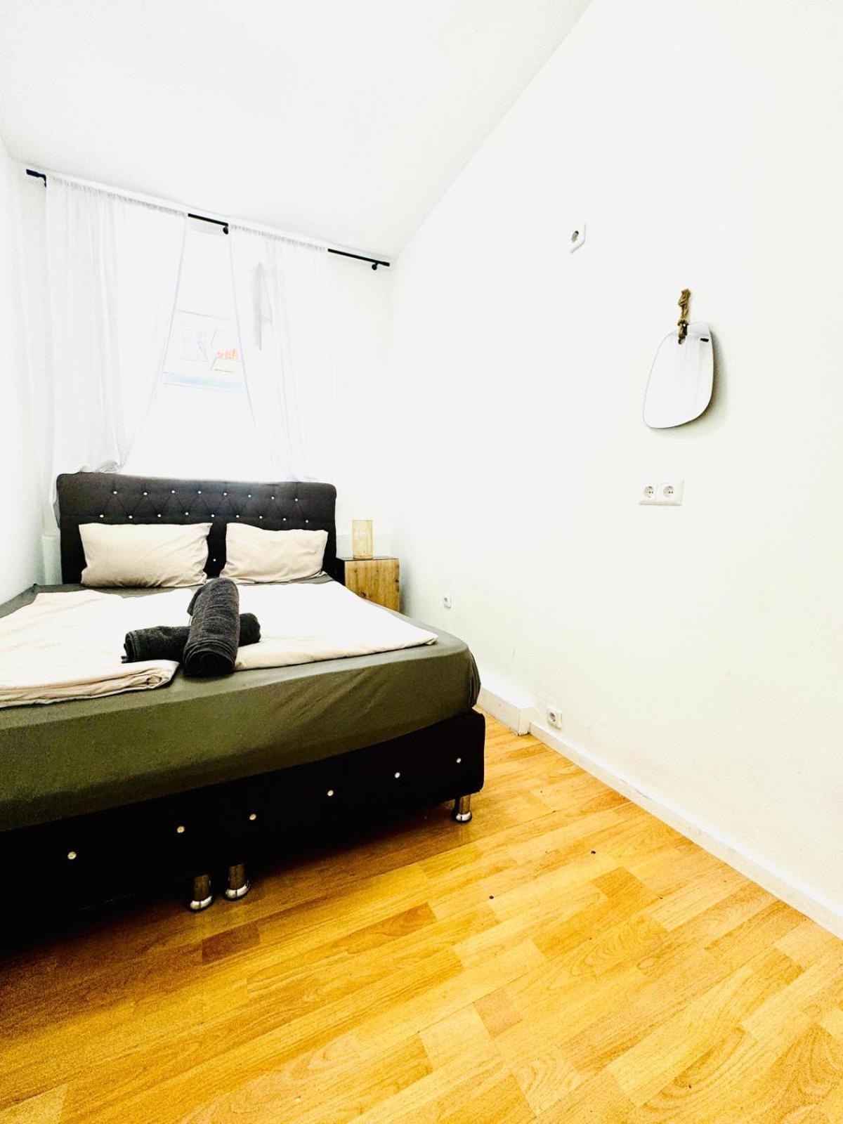 Comfy Rooms In A Shared Apt, 8Min To Rathausplatz Vienna Esterno foto
