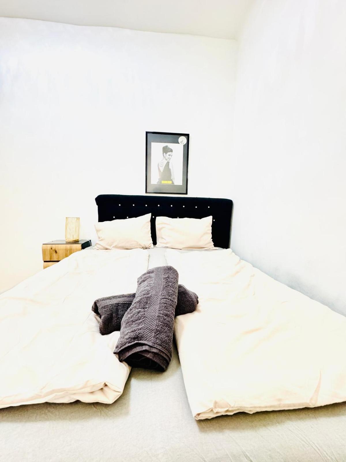 Comfy Rooms In A Shared Apt, 8Min To Rathausplatz Vienna Esterno foto