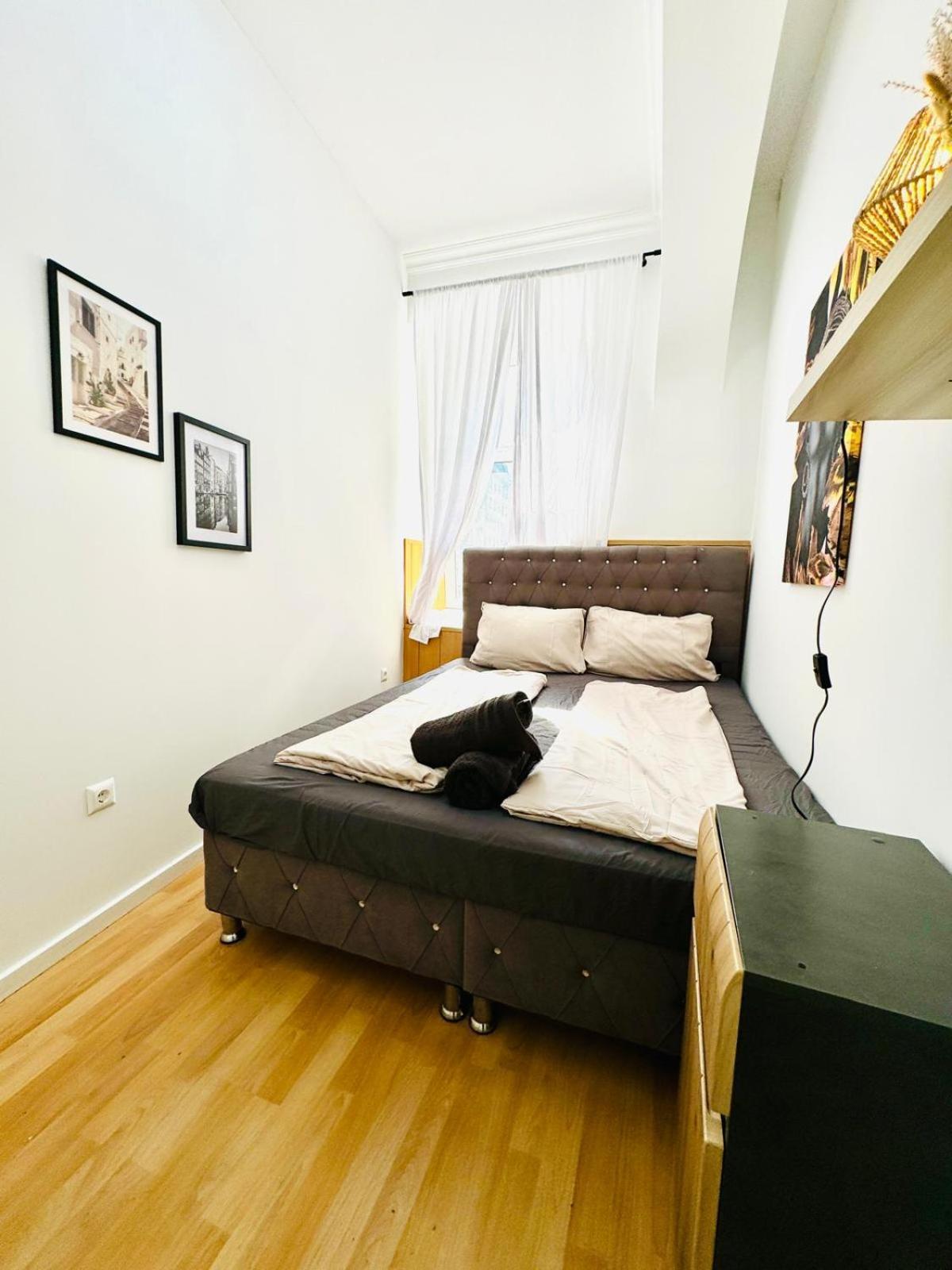 Comfy Rooms In A Shared Apt, 8Min To Rathausplatz Vienna Esterno foto