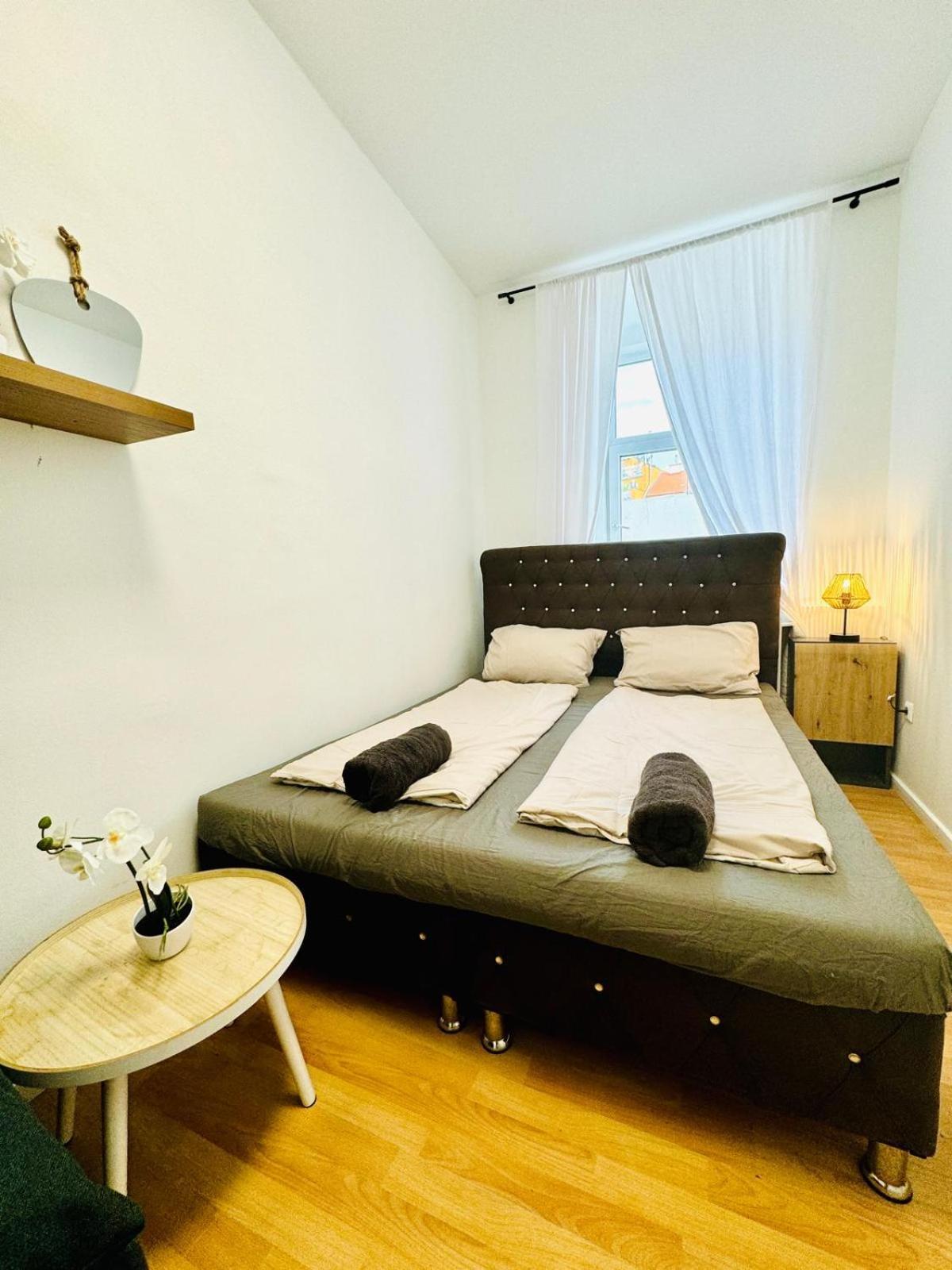 Comfy Rooms In A Shared Apt, 8Min To Rathausplatz Vienna Esterno foto