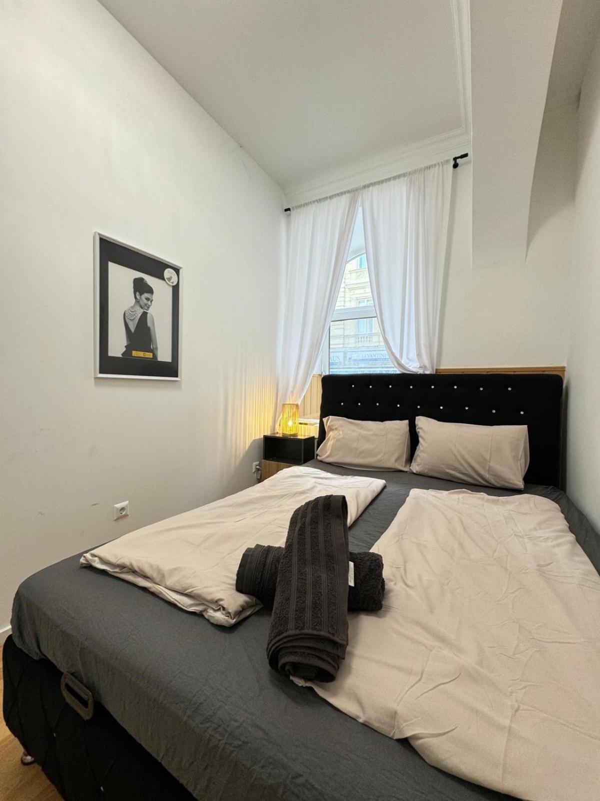 Comfy Rooms In A Shared Apt, 8Min To Rathausplatz Vienna Esterno foto