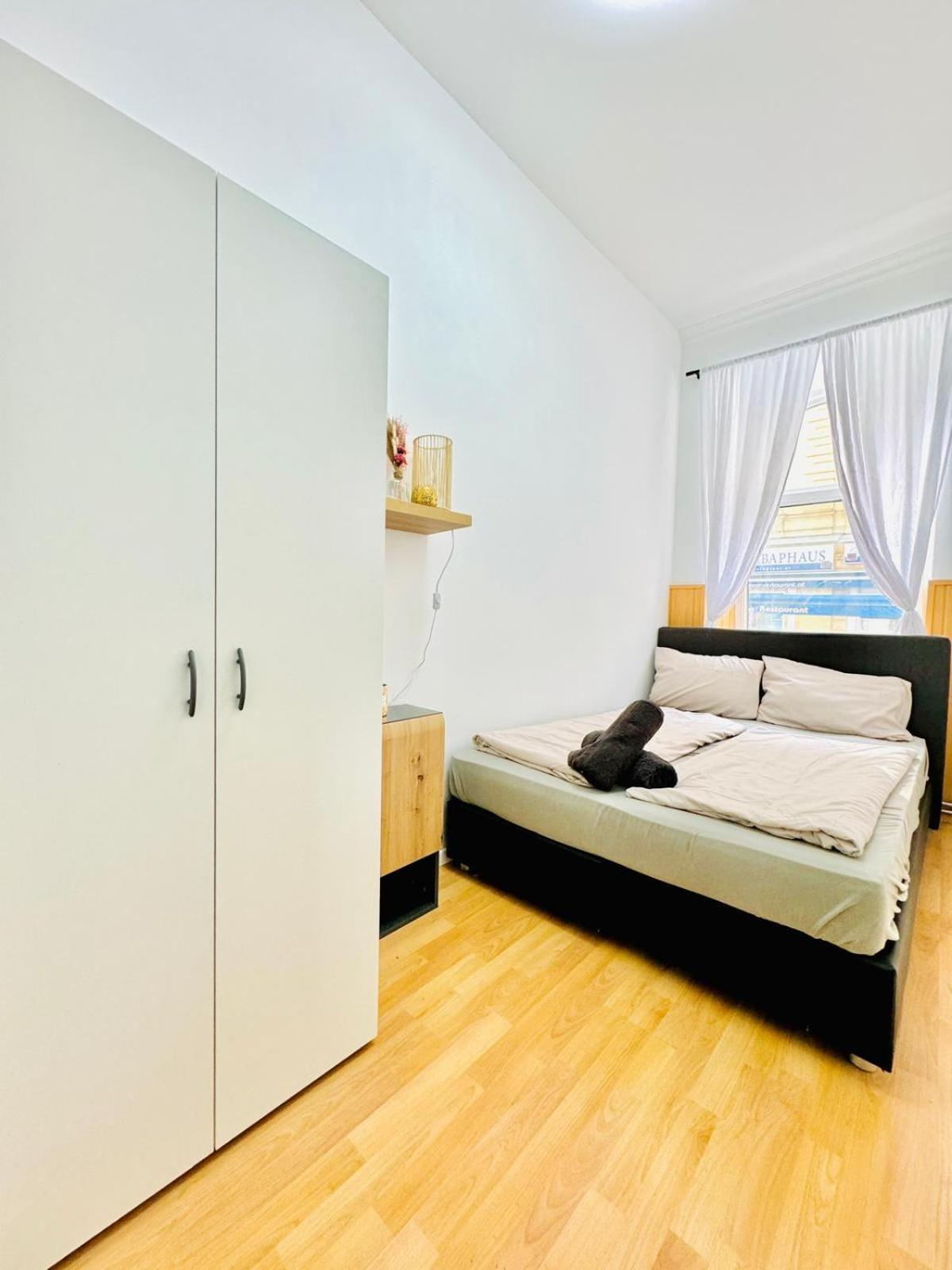 Comfy Rooms In A Shared Apt, 8Min To Rathausplatz Vienna Esterno foto
