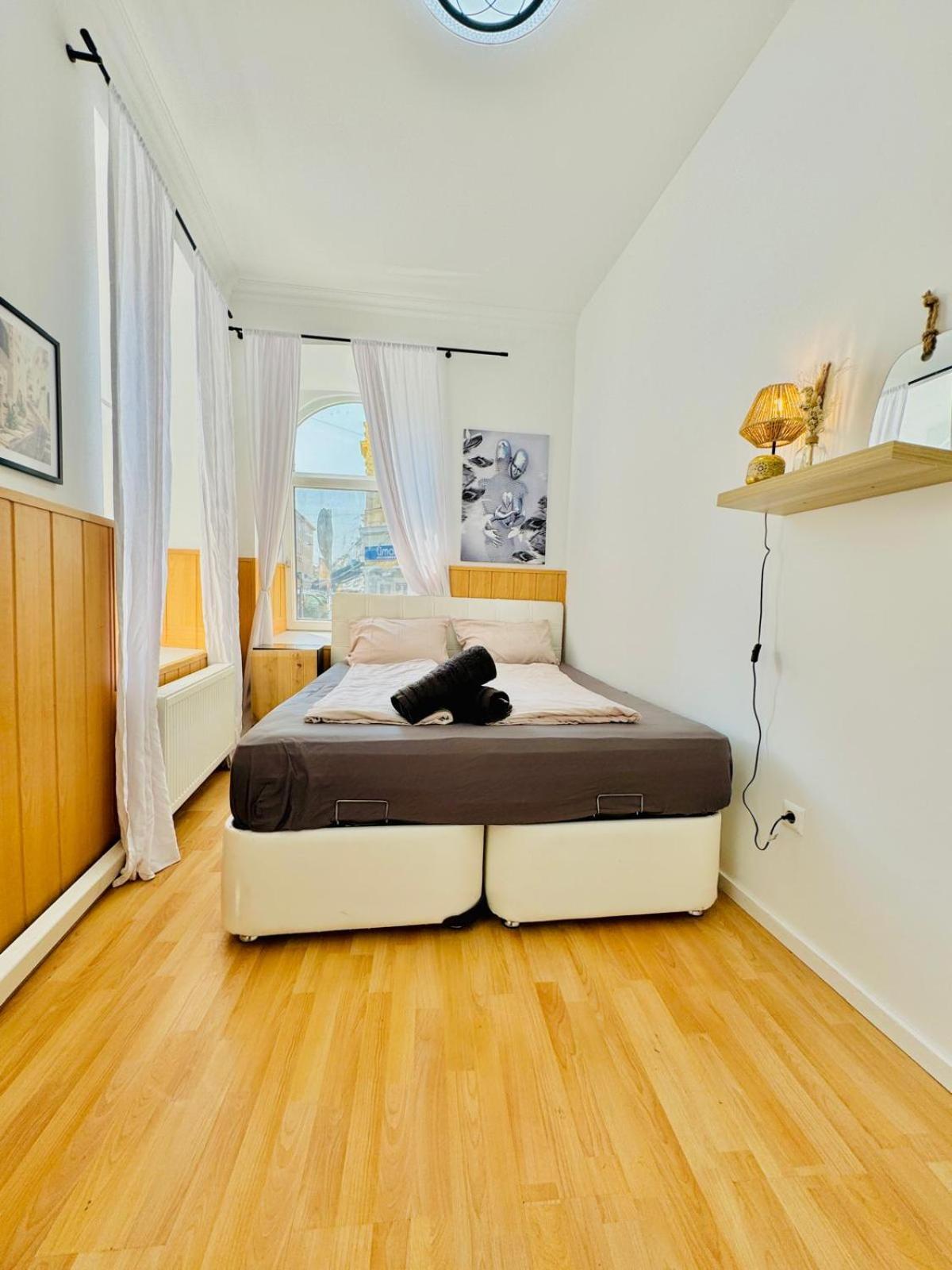 Comfy Rooms In A Shared Apt, 8Min To Rathausplatz Vienna Esterno foto